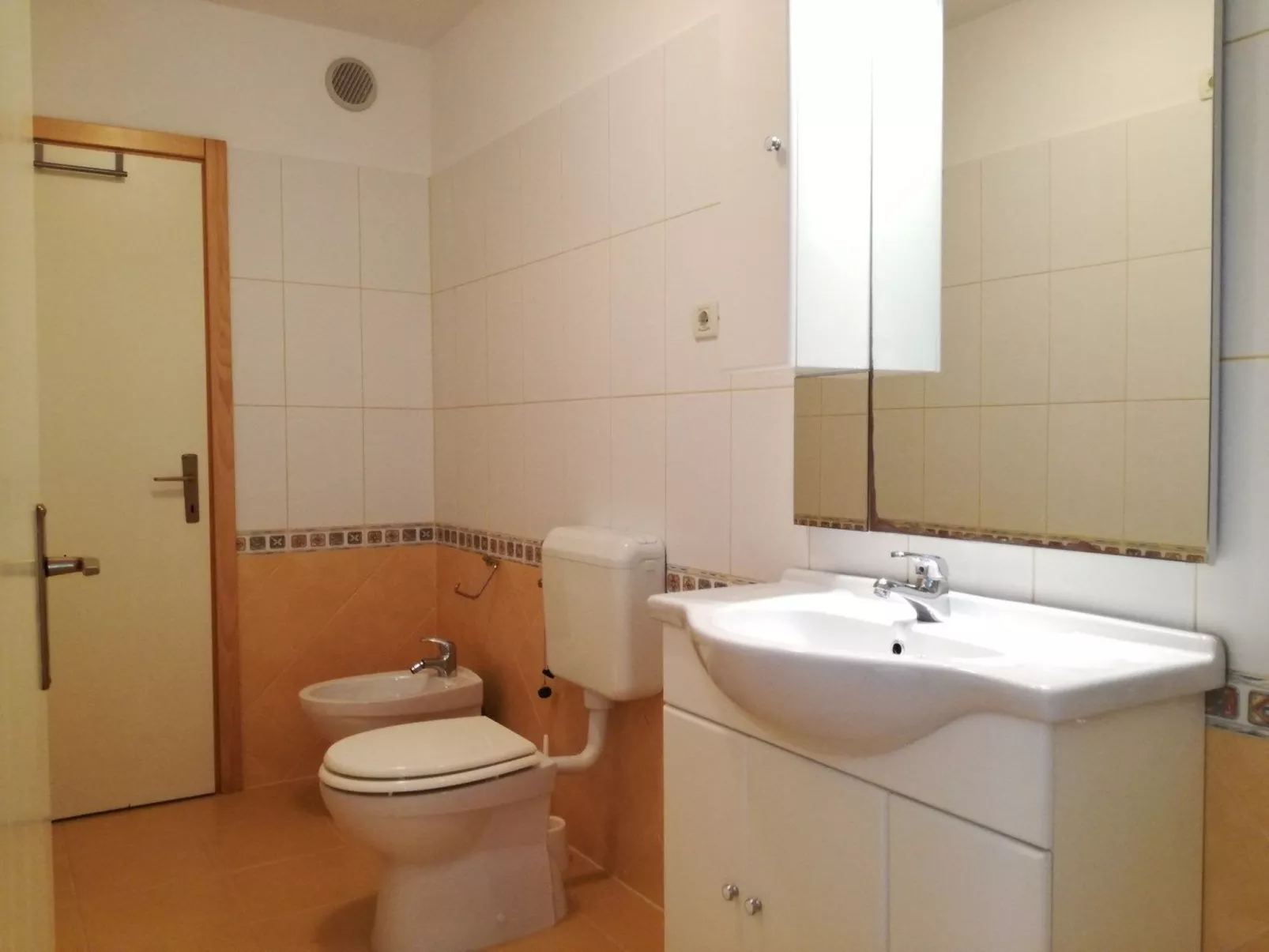 Appartament Nirvana-Binnen