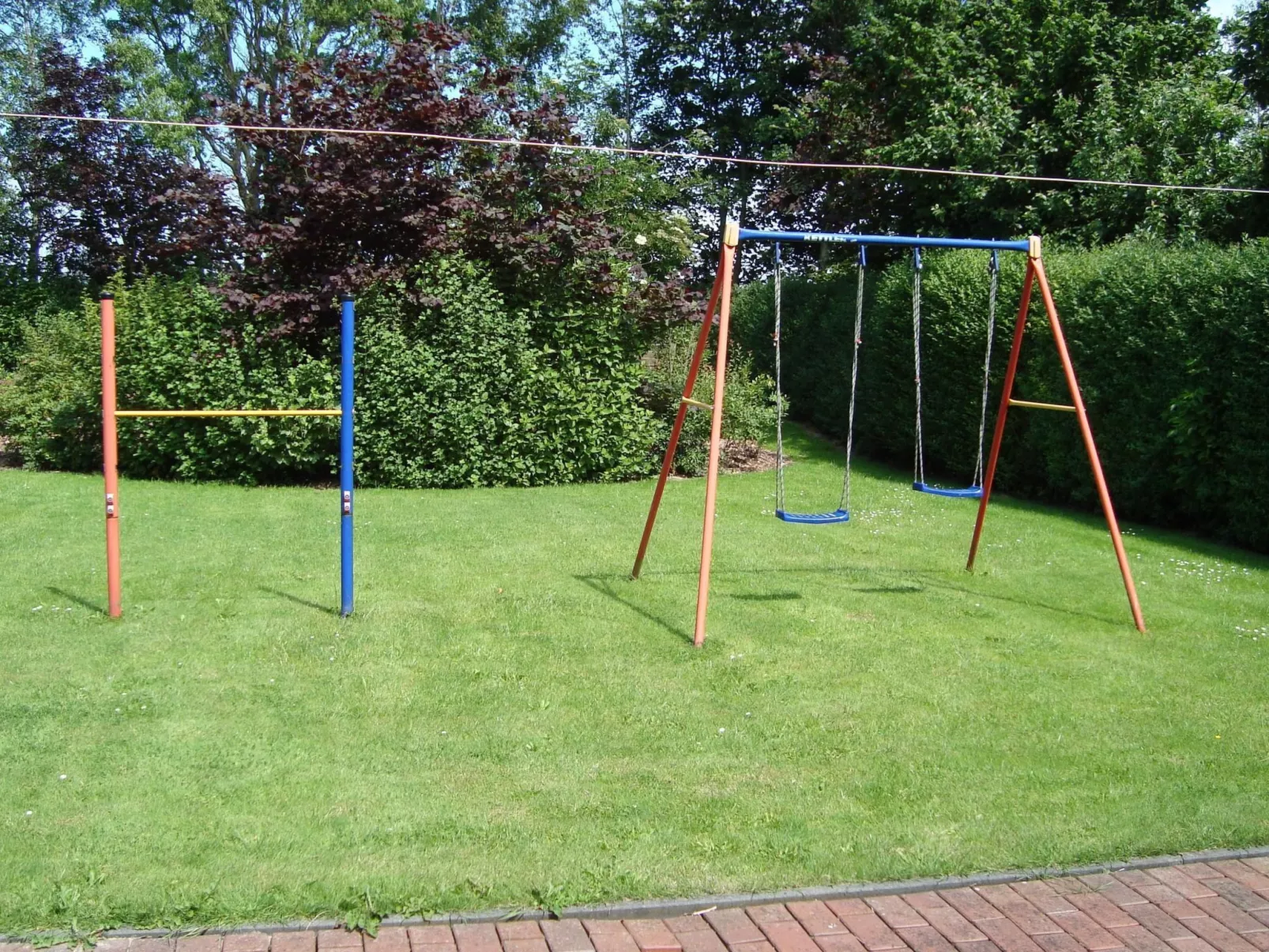 Komfortable Ferienwohnung mit großem Garten-Buiten