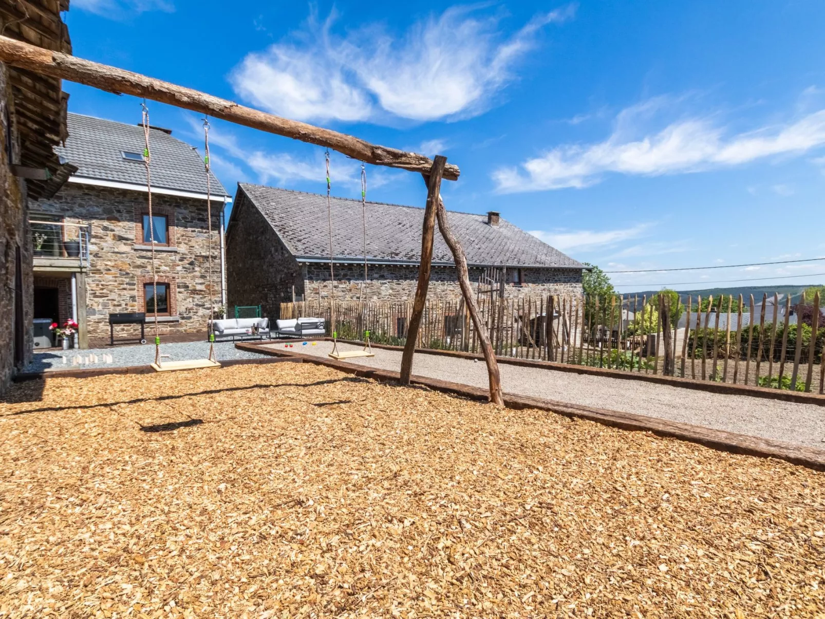 Landhaus mit Jacuzzi-Buiten