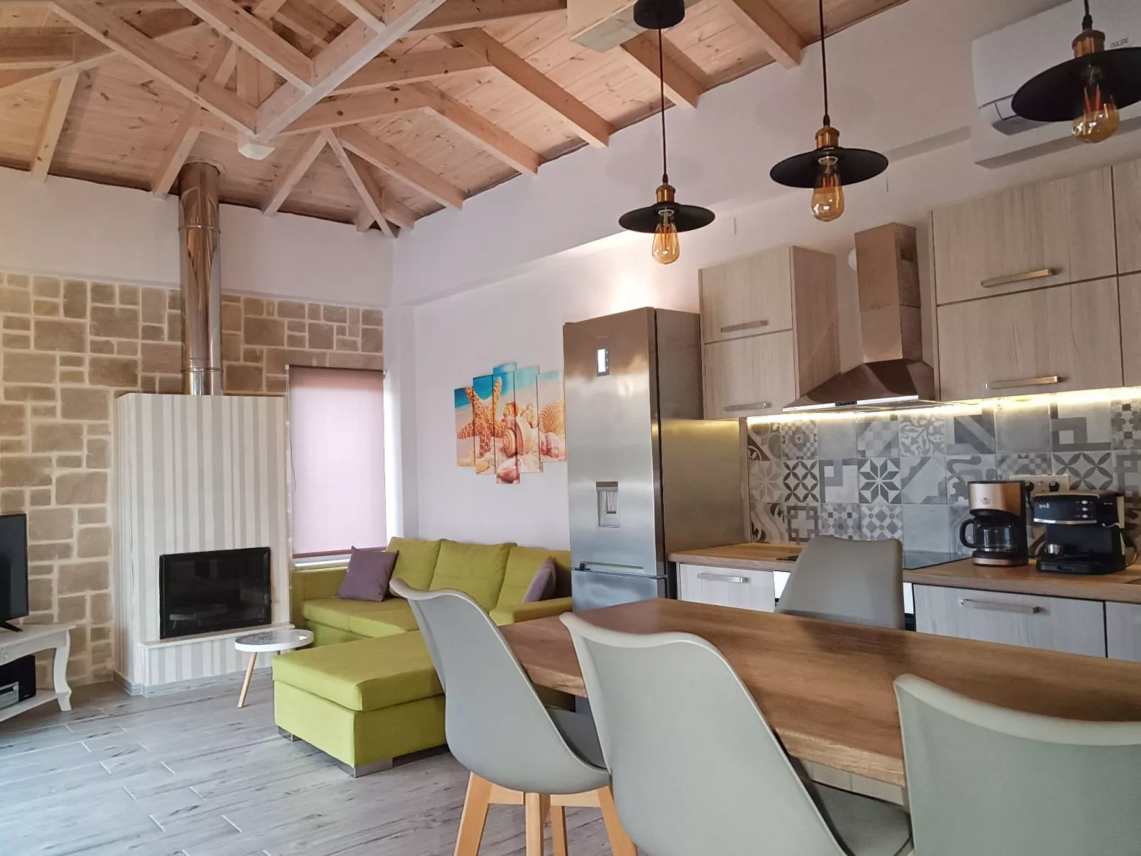 MAKRAKIS ALEXANDROS-Binnen