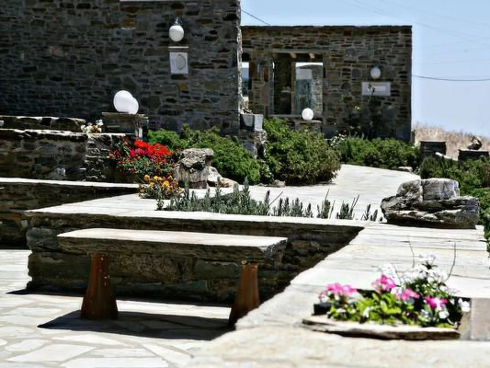 Mit eigenem Pool-Buiten