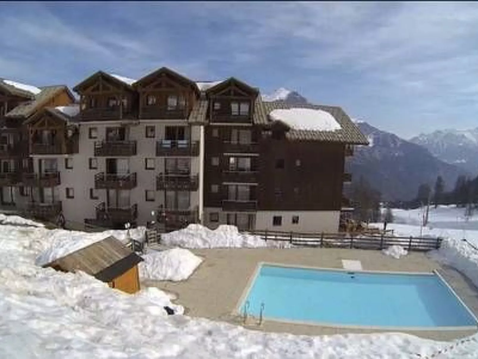 Wohnung direkt an der Piste, Schwimmbad, Sauna-Buiten