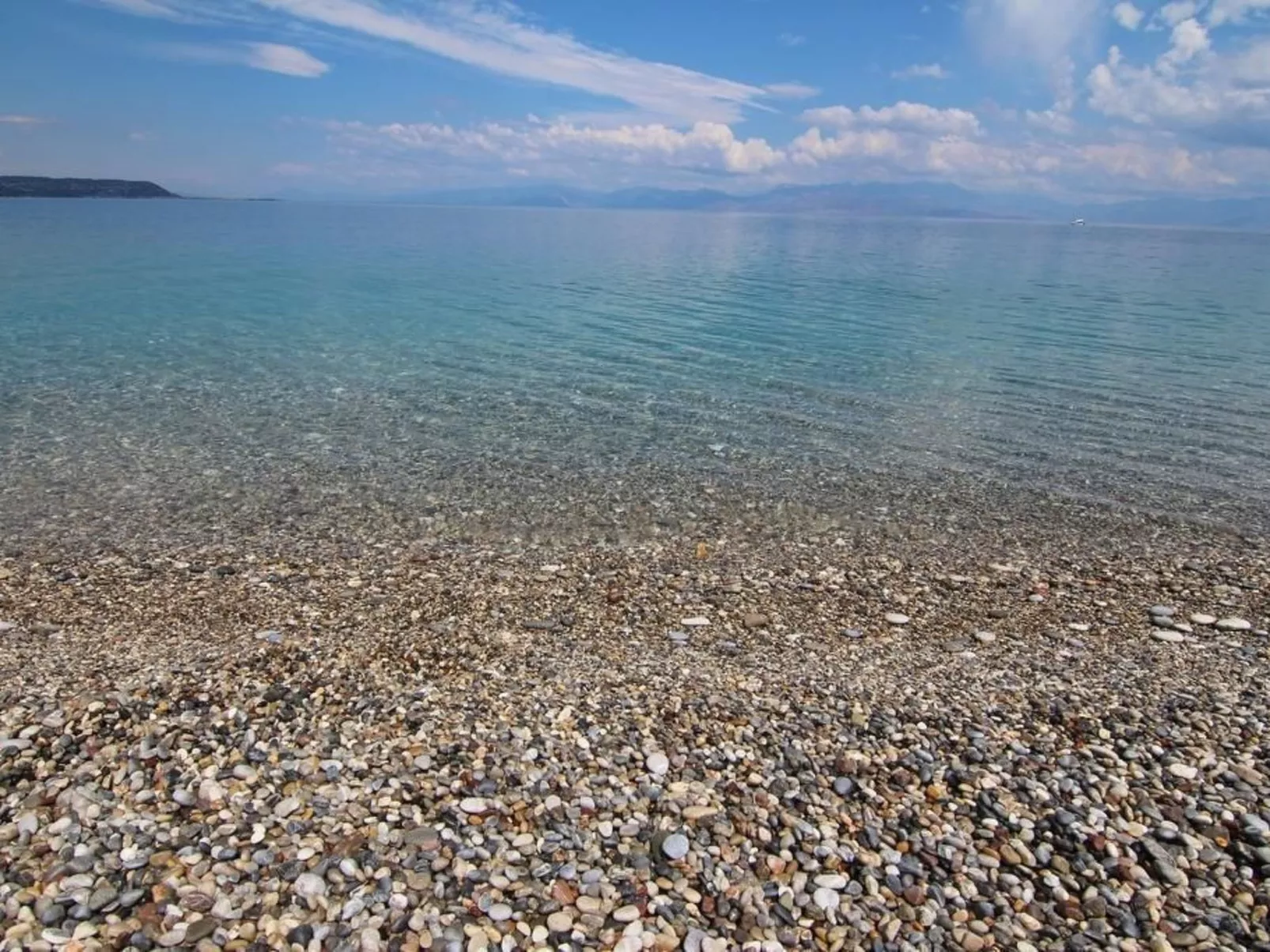 Appartement in Derveni mit Terrasse-Buiten