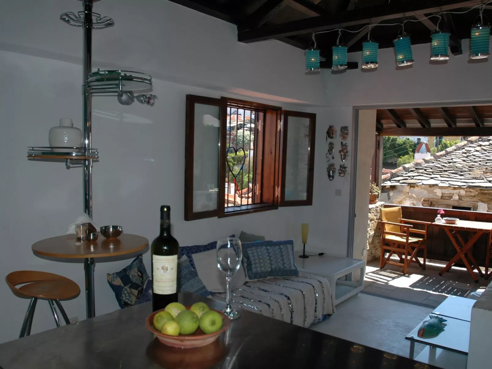 "Julia" mit Blick auf das Wasser-Binnen