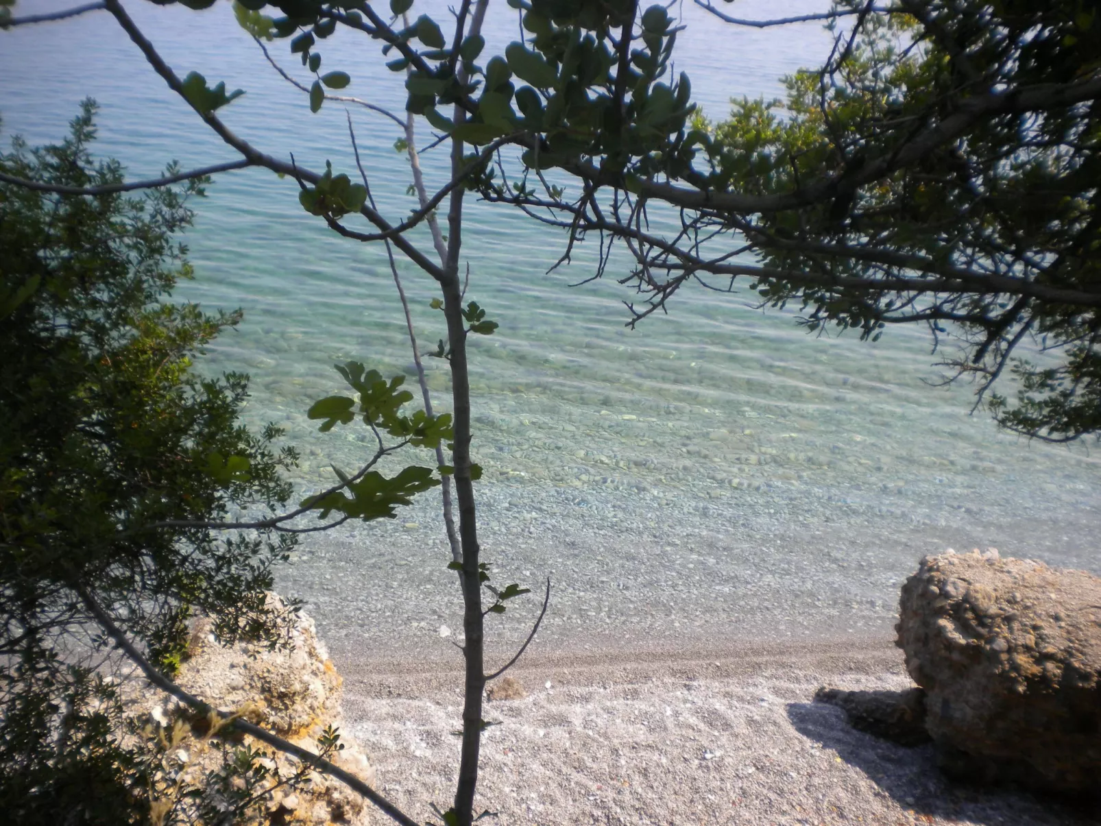 Steinhaus in Leonido mit Parkplatz-Buiten