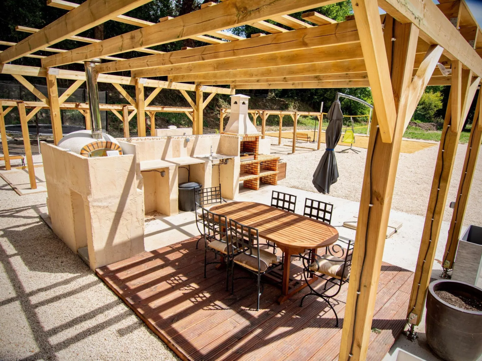 Leonie's Gîte Moulin de Tartay in Avignon-Buiten