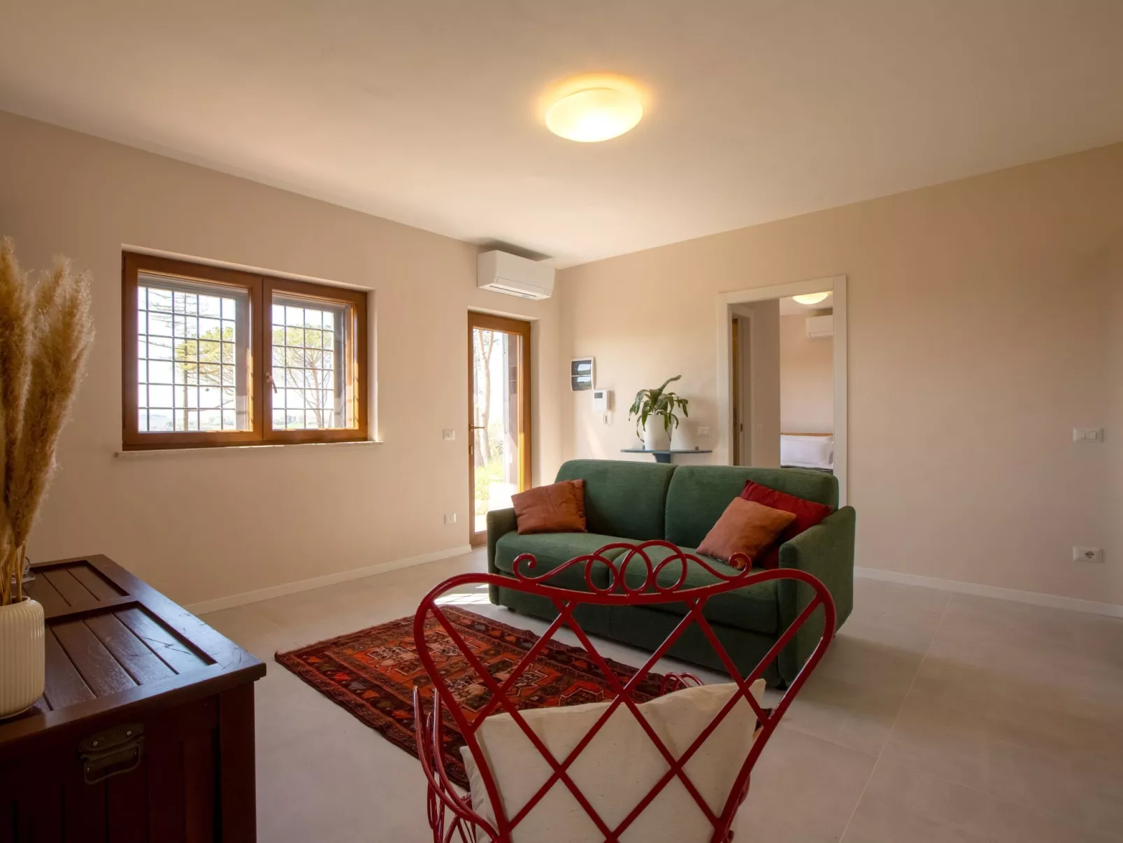 Neue Wohnung mit 2 Zimmern, Veranda und Pool-Binnen