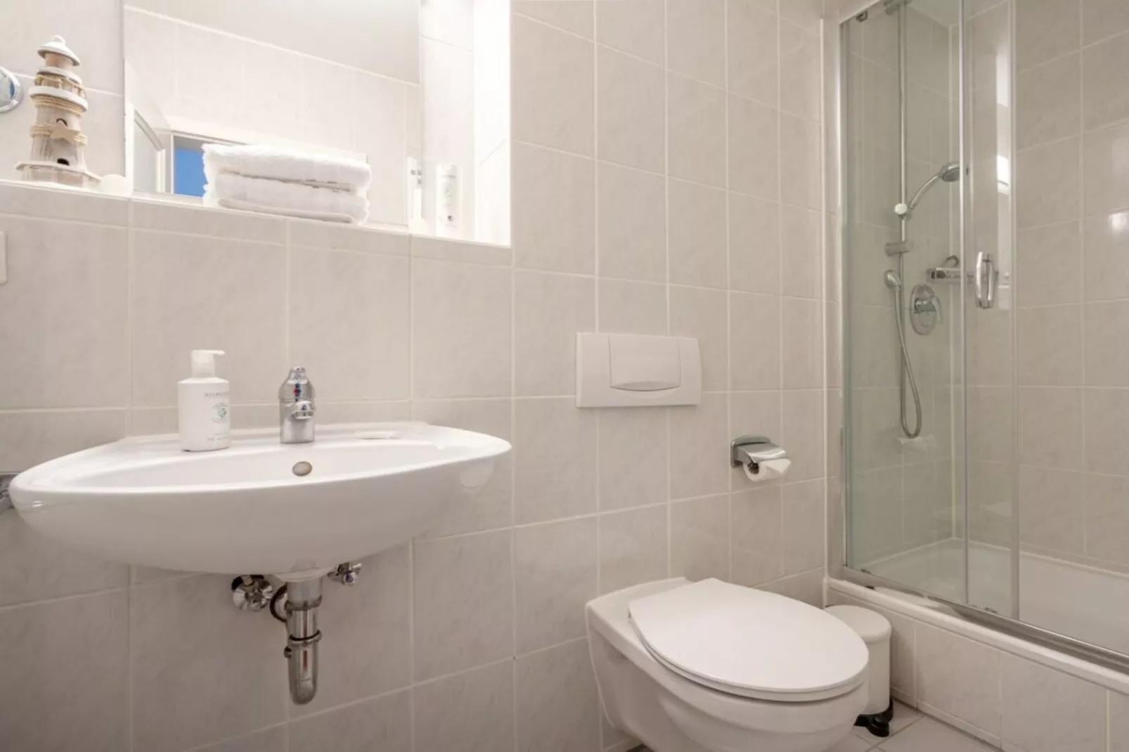 379099-Badkamer