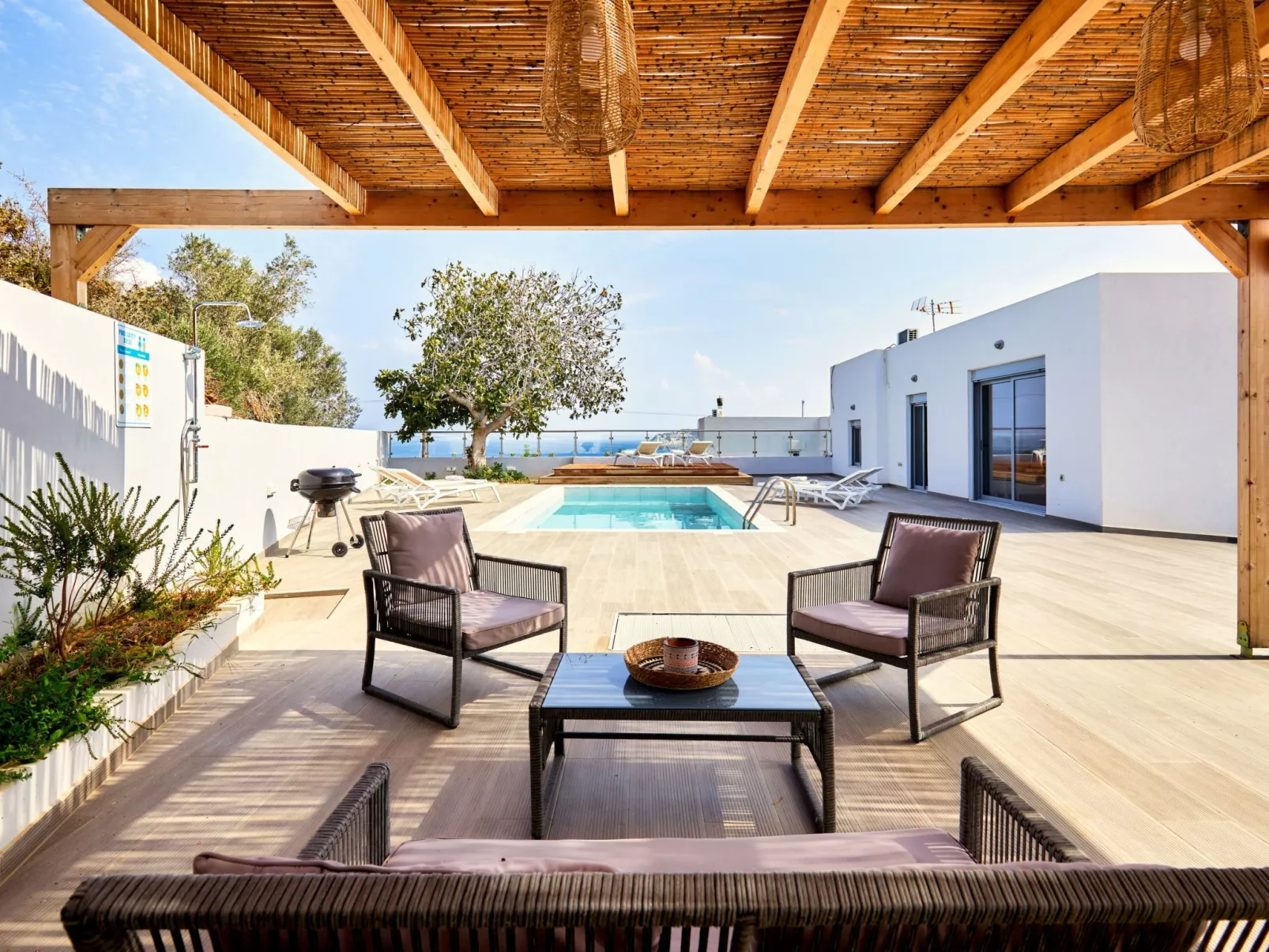 Villa Emilia - Ihr Feriendomizil mit privatem Pool-Binnen