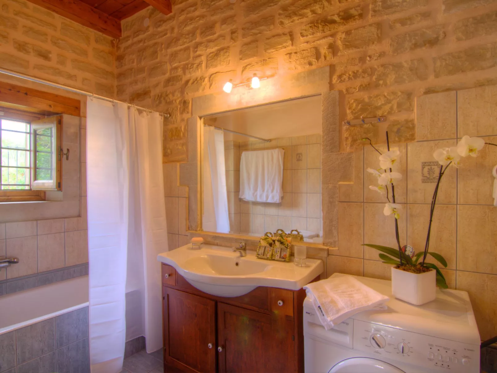 Traditionelle Steinvilla Phaedra in Strandnähe-Image-tags.info