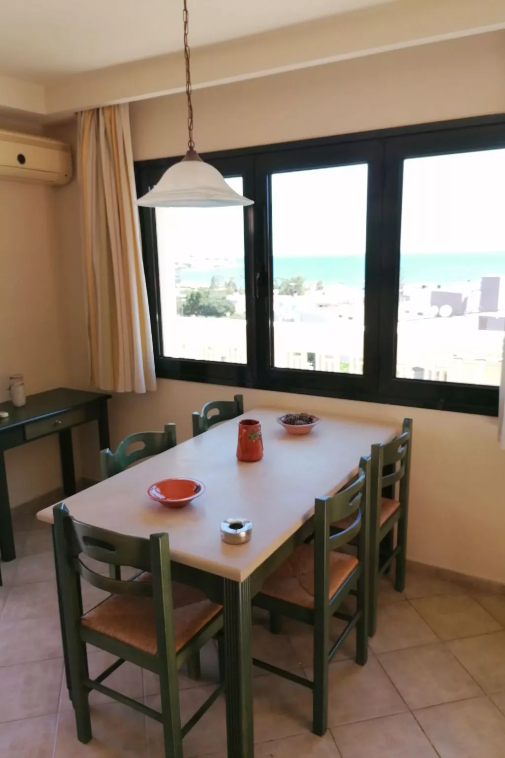 "Blue Horizon"-Binnen