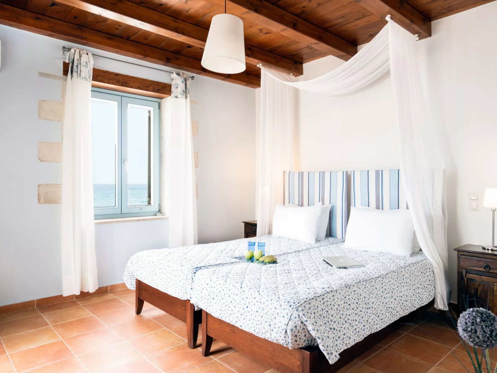 Villa am Strand mit privatem Pool und Tischtennisplatte-Image-tags.info