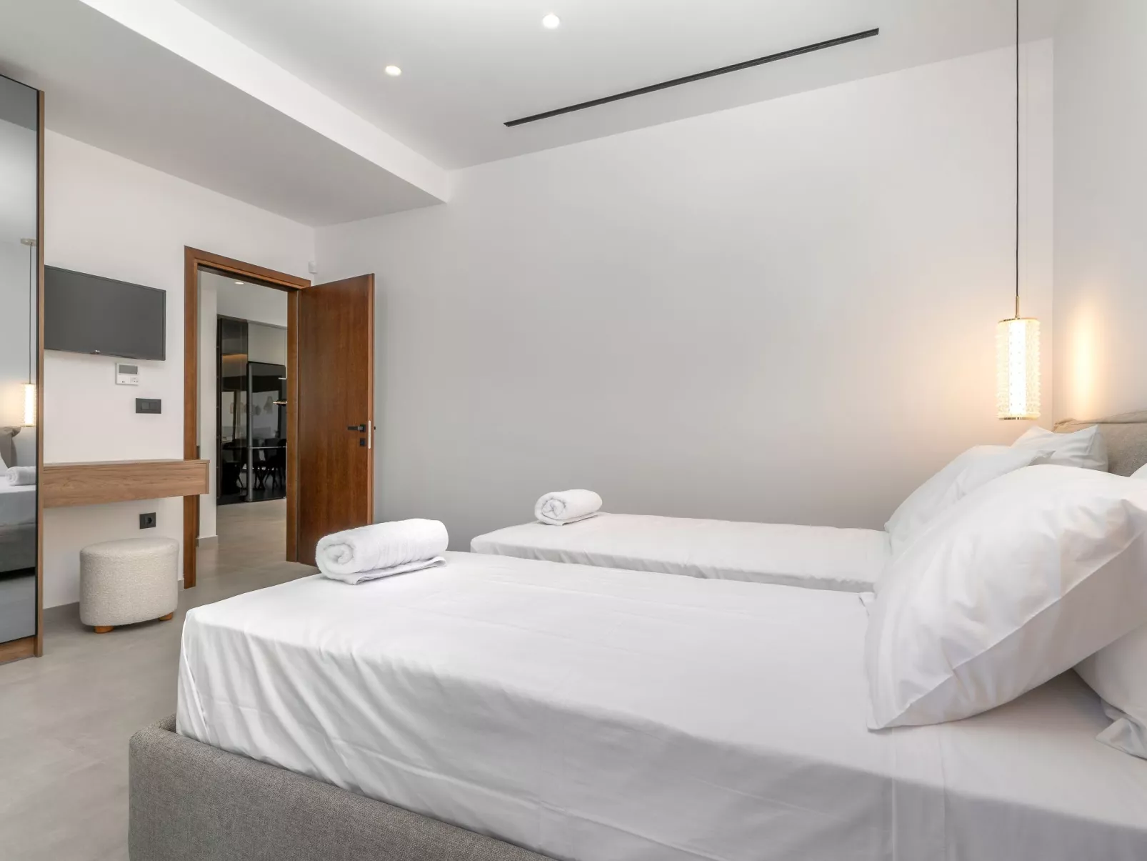 Emerald Estate-Binnen