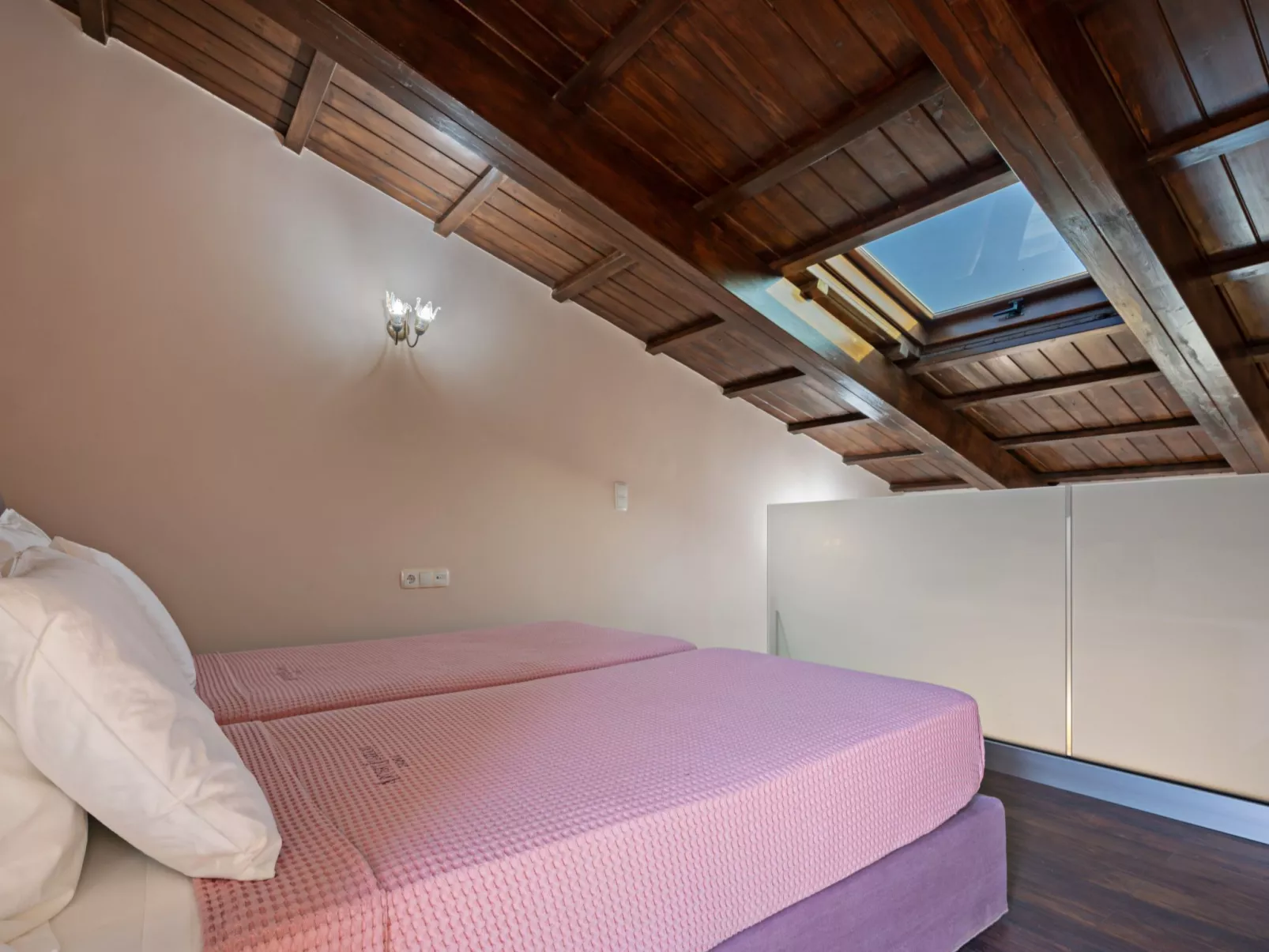 Kostenloses Frühstück, Pools, Kinderbereich, für 20 Gäste-Binnen