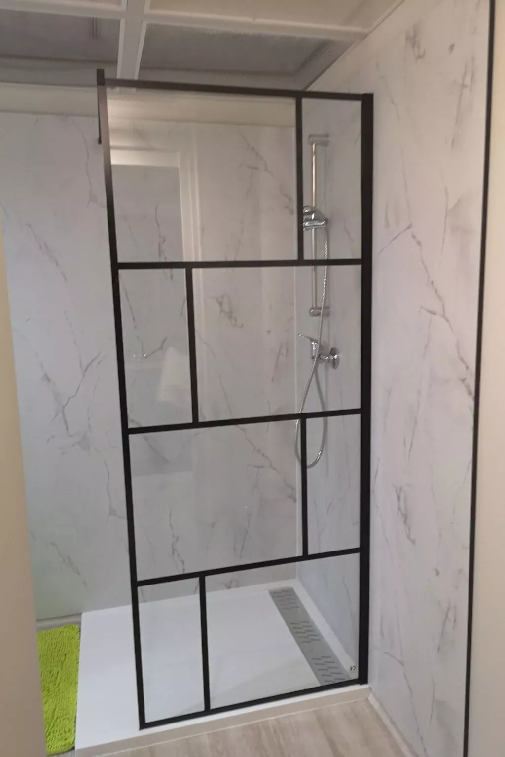 Hübsches Tiny Cottage mit Waldblick im Feriendorf-Binnen