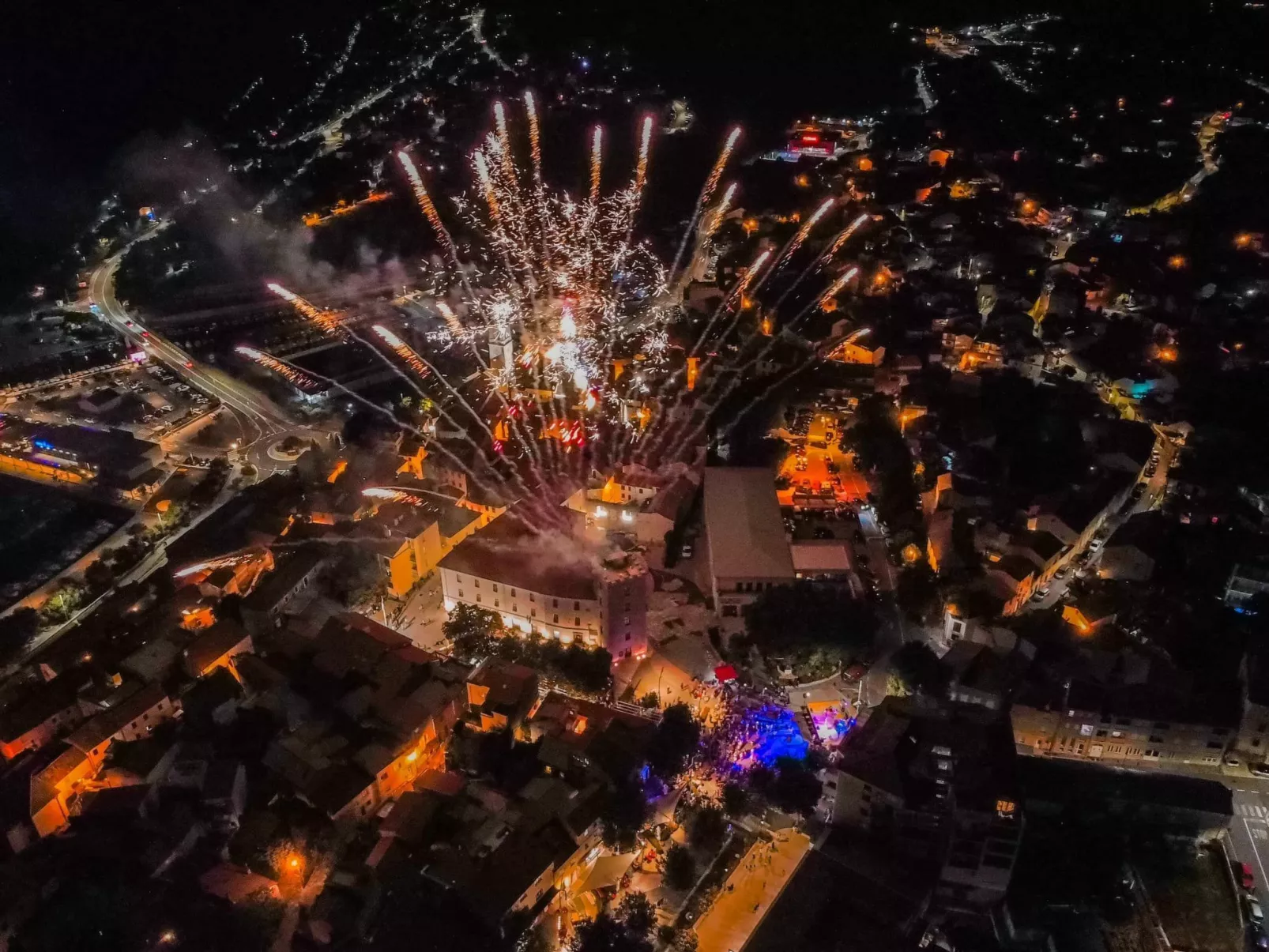 Am schönen Kieselstrand.-Buiten