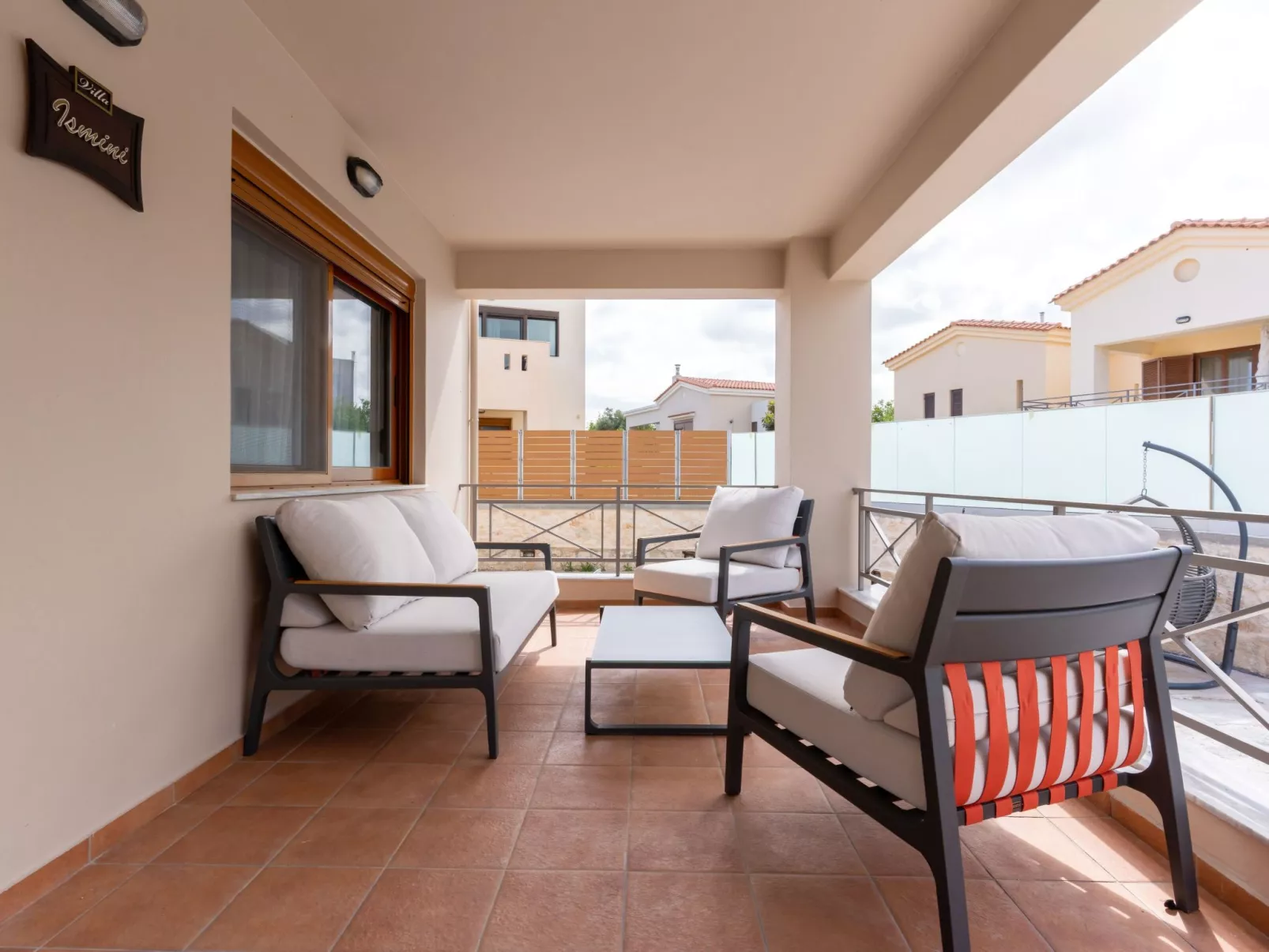 3-Schlafzimmer-Villa mit privatem Pool und Ladegerät für Elektroautos-Buiten