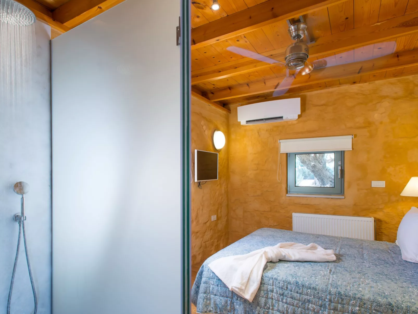 Anwesen "Olea Prime" mit Infinity-Pool-Binnen