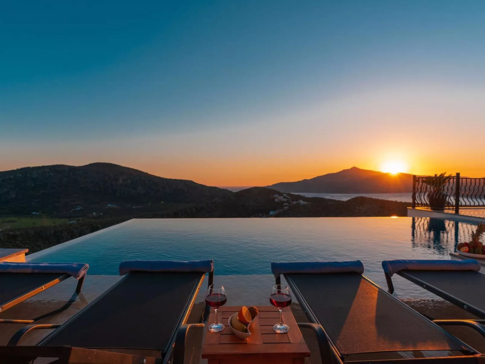 Plut-Image-tags.info