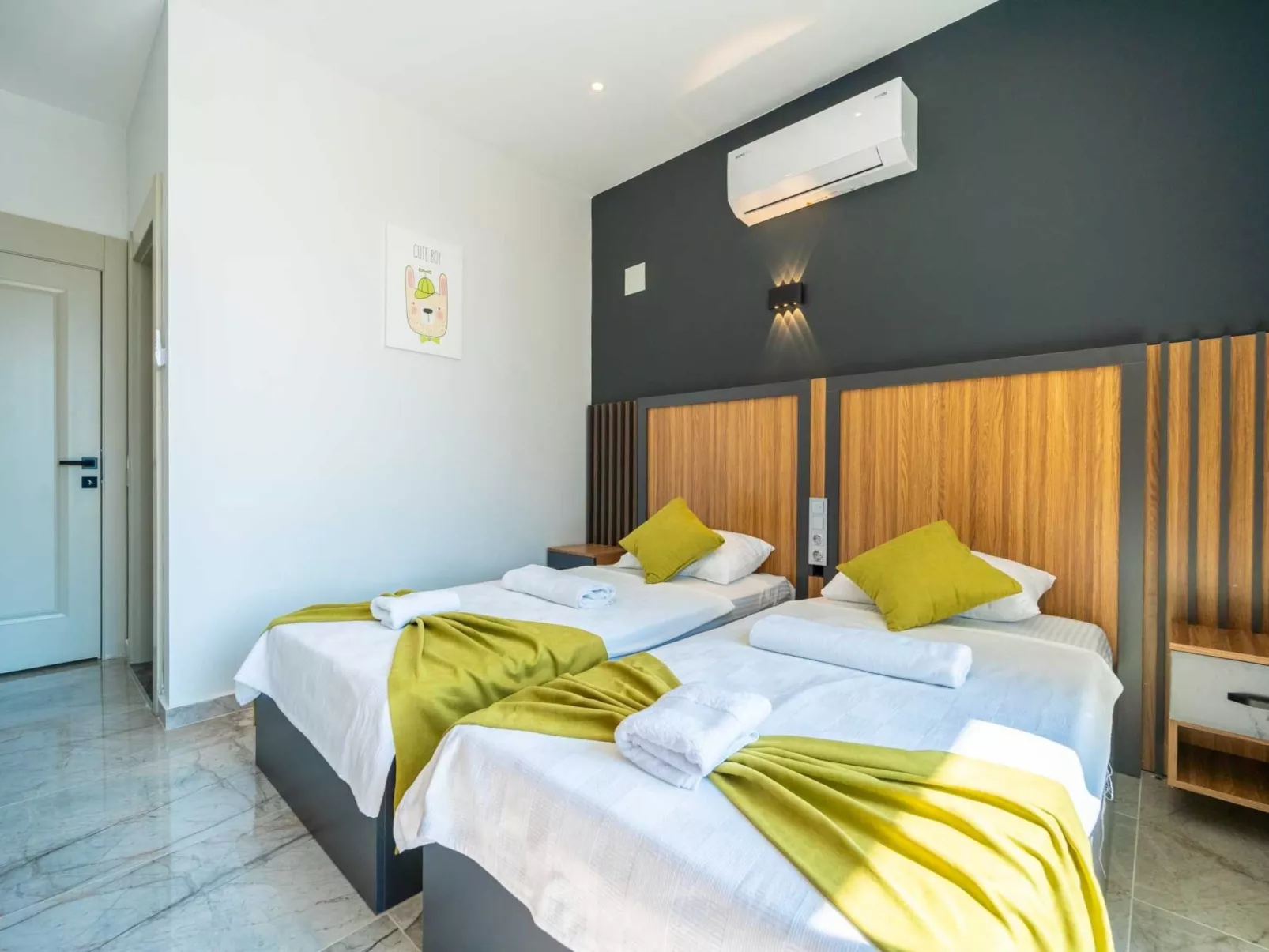 Luxuriöse Villa "Sard 3" mit Jacuzzi-Binnen