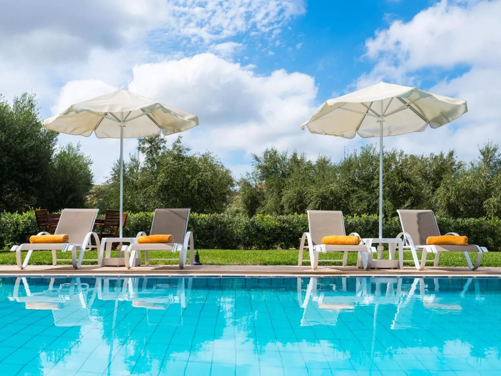 Familienvilla mit privatem Pool, Spielplatz und BBQ-Image-tags.info