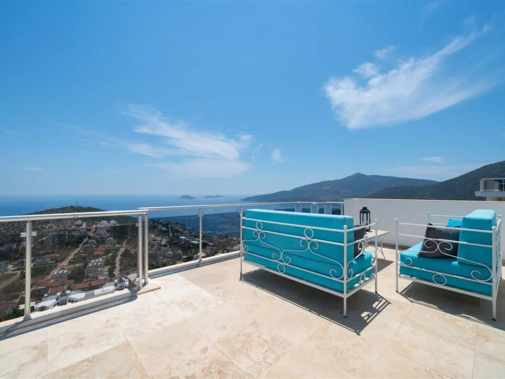 Villa Blueline mit Pool und Meerblick, im Zentrum-Image-tags.info