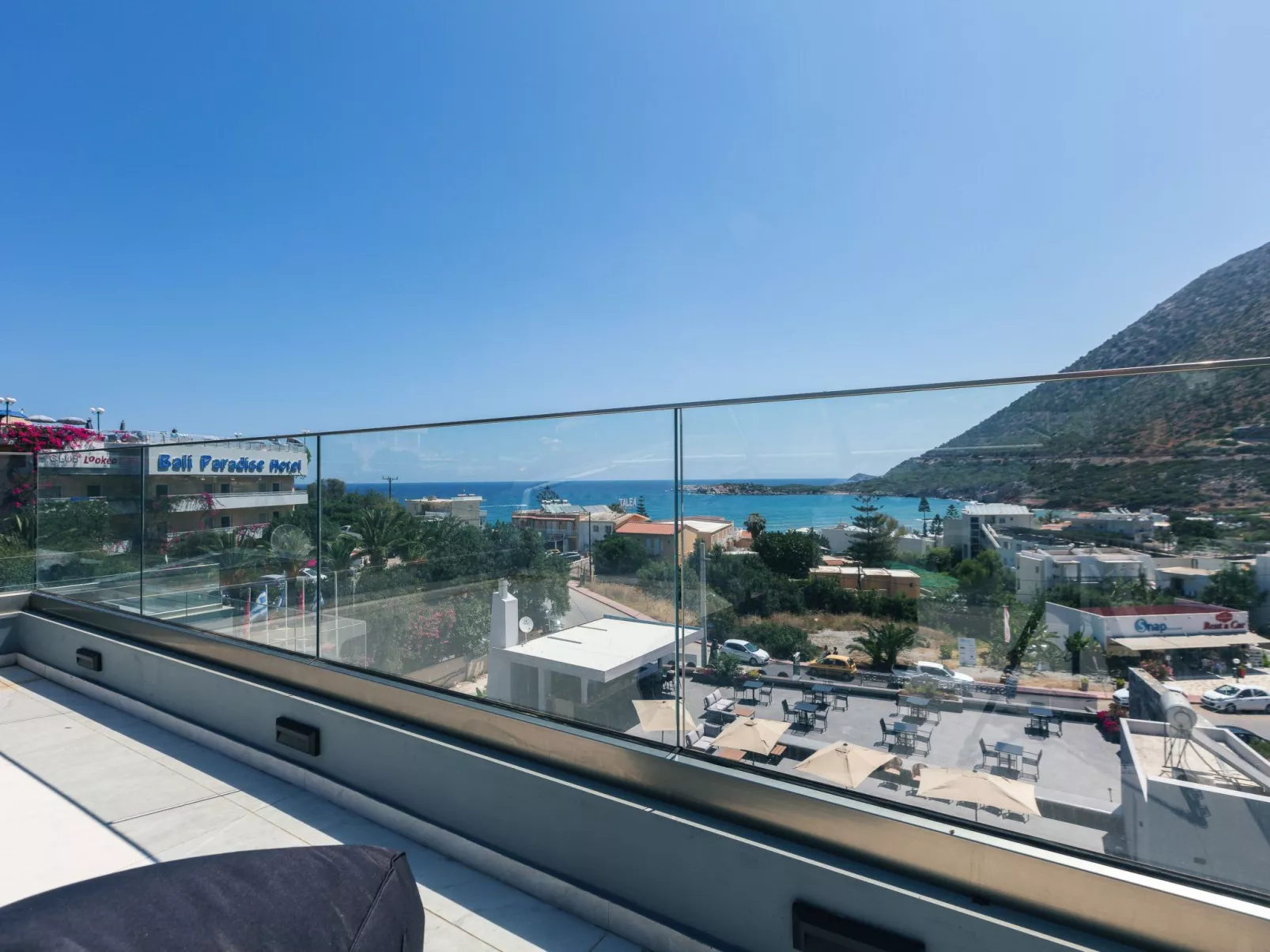 Isla Villen und Suiten Uranus Villa-Buiten