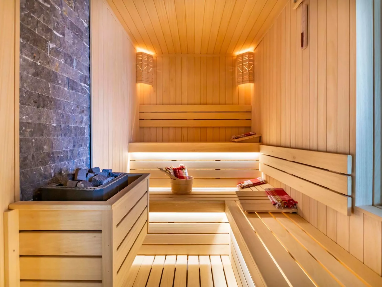 Phi Kalkan-Image-tags.info