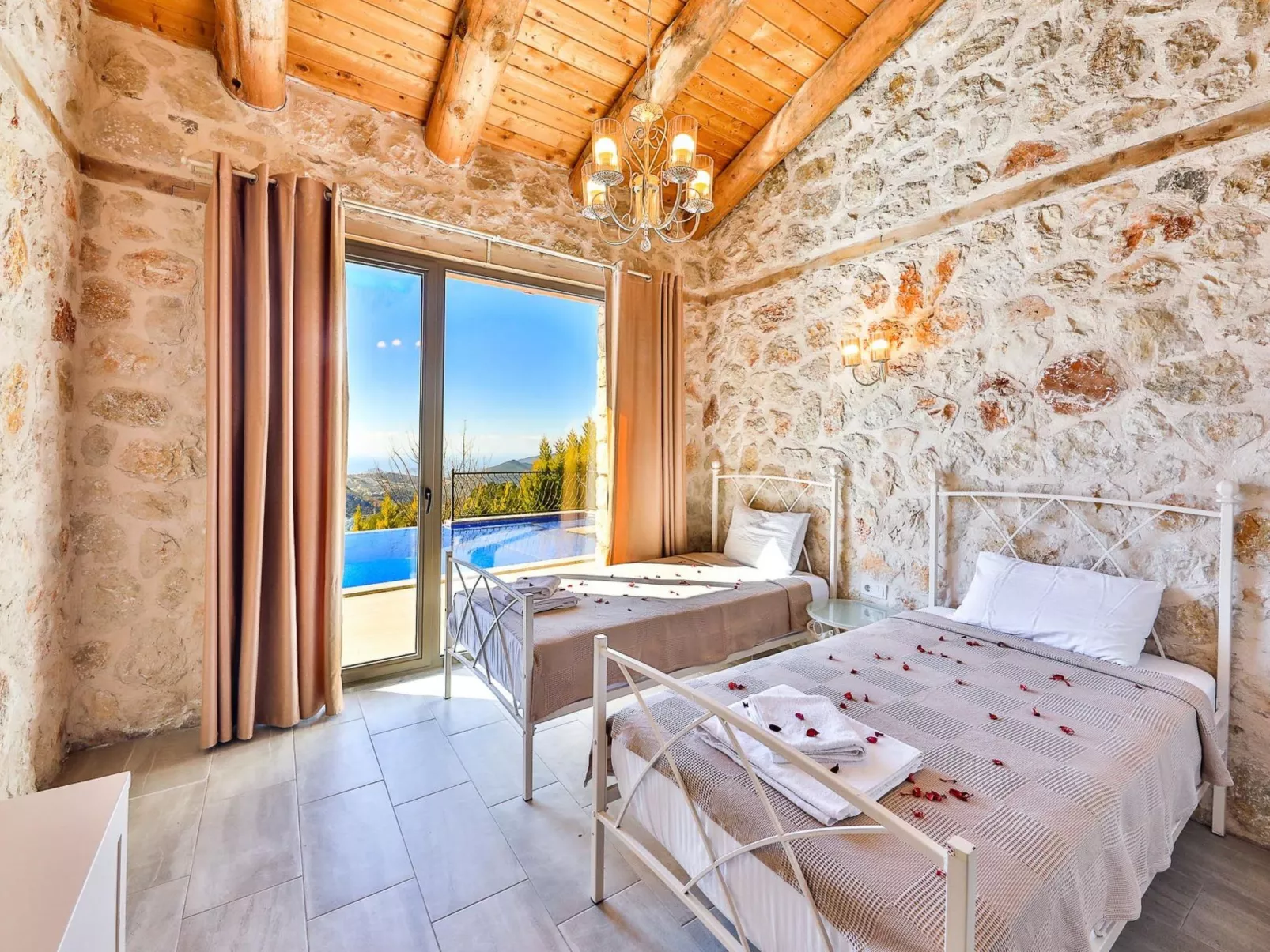 Natursteinhaus mit Pool in Kalkan Islamlar-Image-tags.info