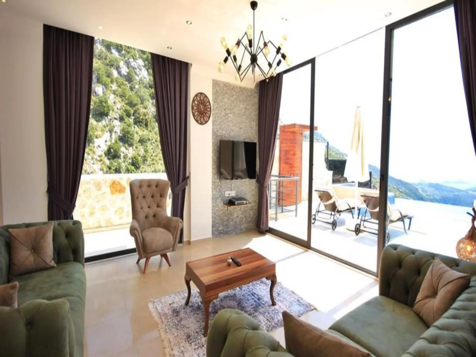 Villa mit Blick auf das Tal-Binnen