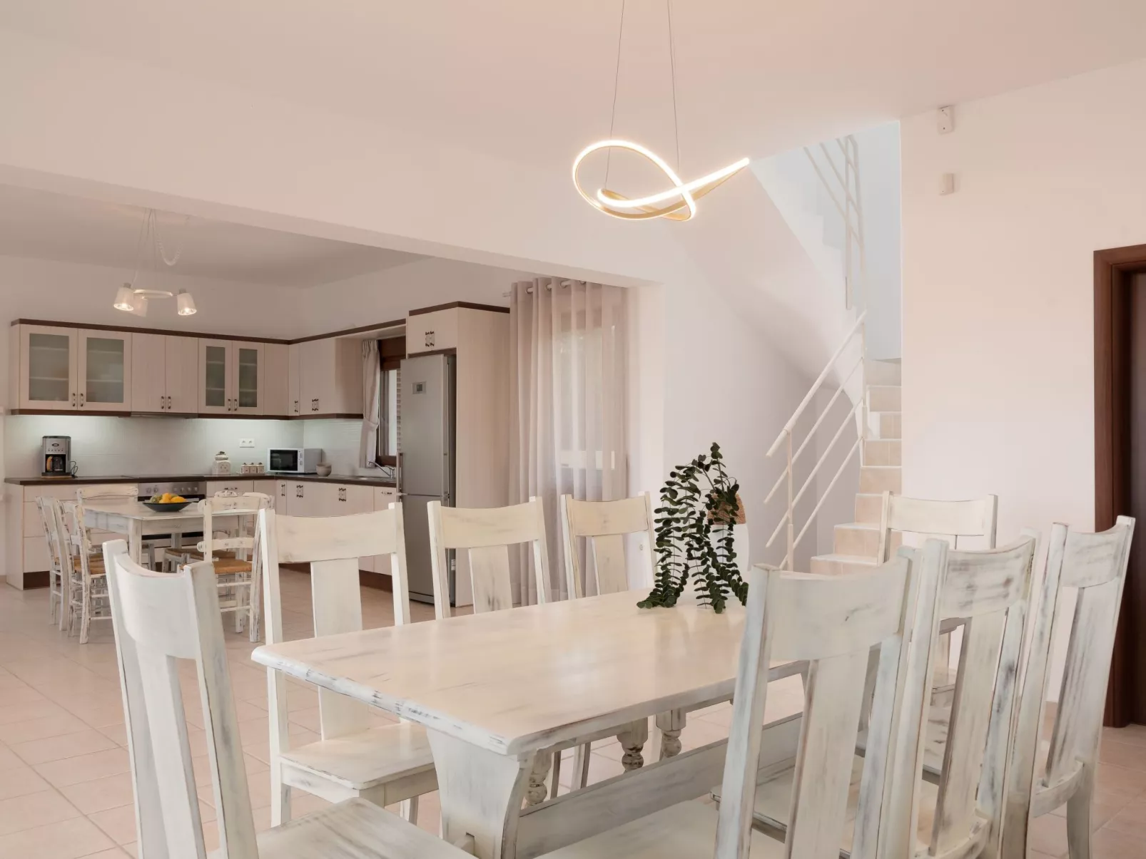 Ferienvilla "Rousa" mit Bergblick-Binnen