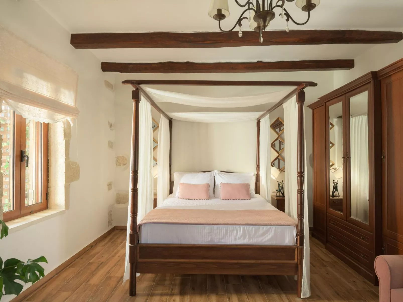 Nicole Villa - "Kostenloser" beheizter Pool, Village Escape-Binnen