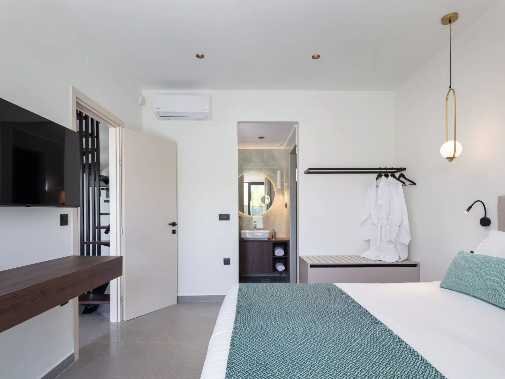 VillaSaints I - Pool und BBQ, Spaziergang zum Strand-Binnen