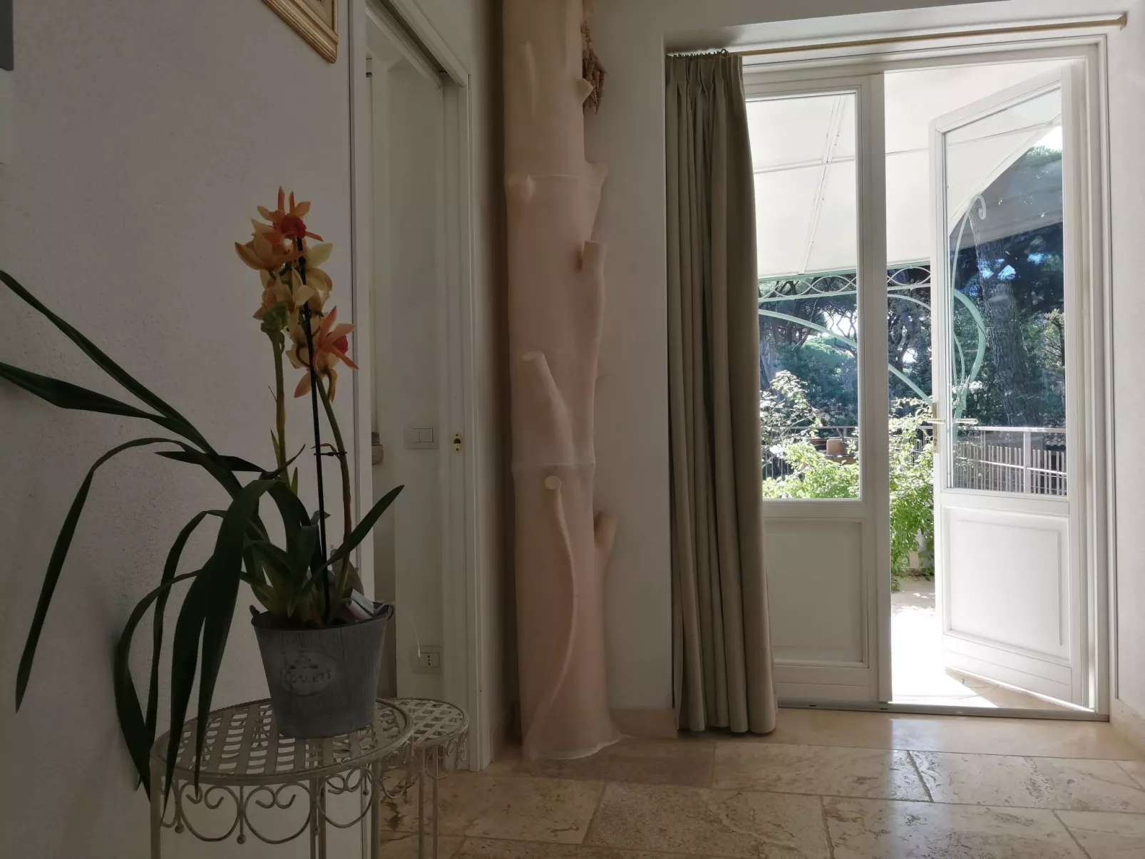 Kenza von Holiday World-Binnen