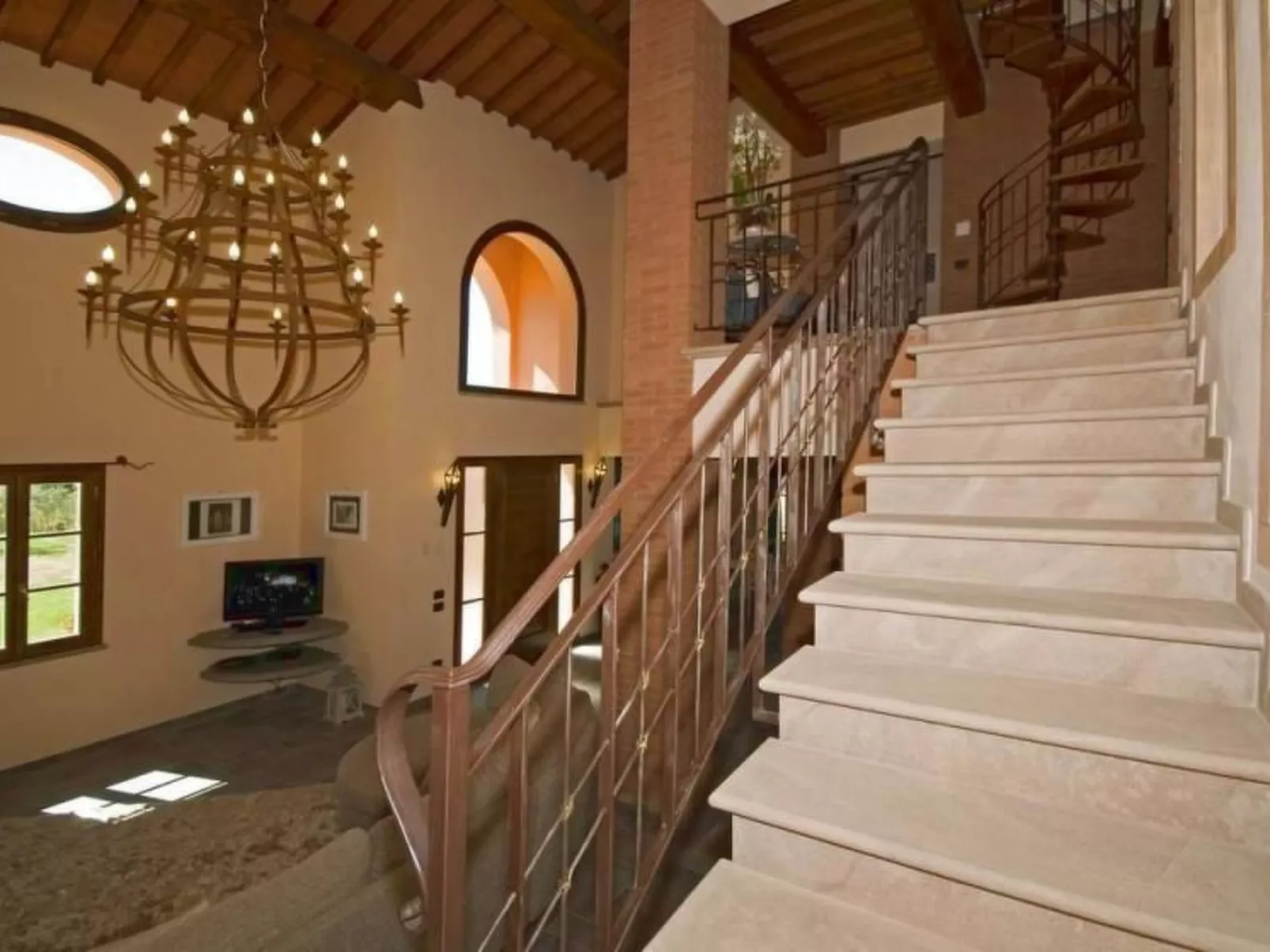 Villa Lestra Montelopio-Binnen