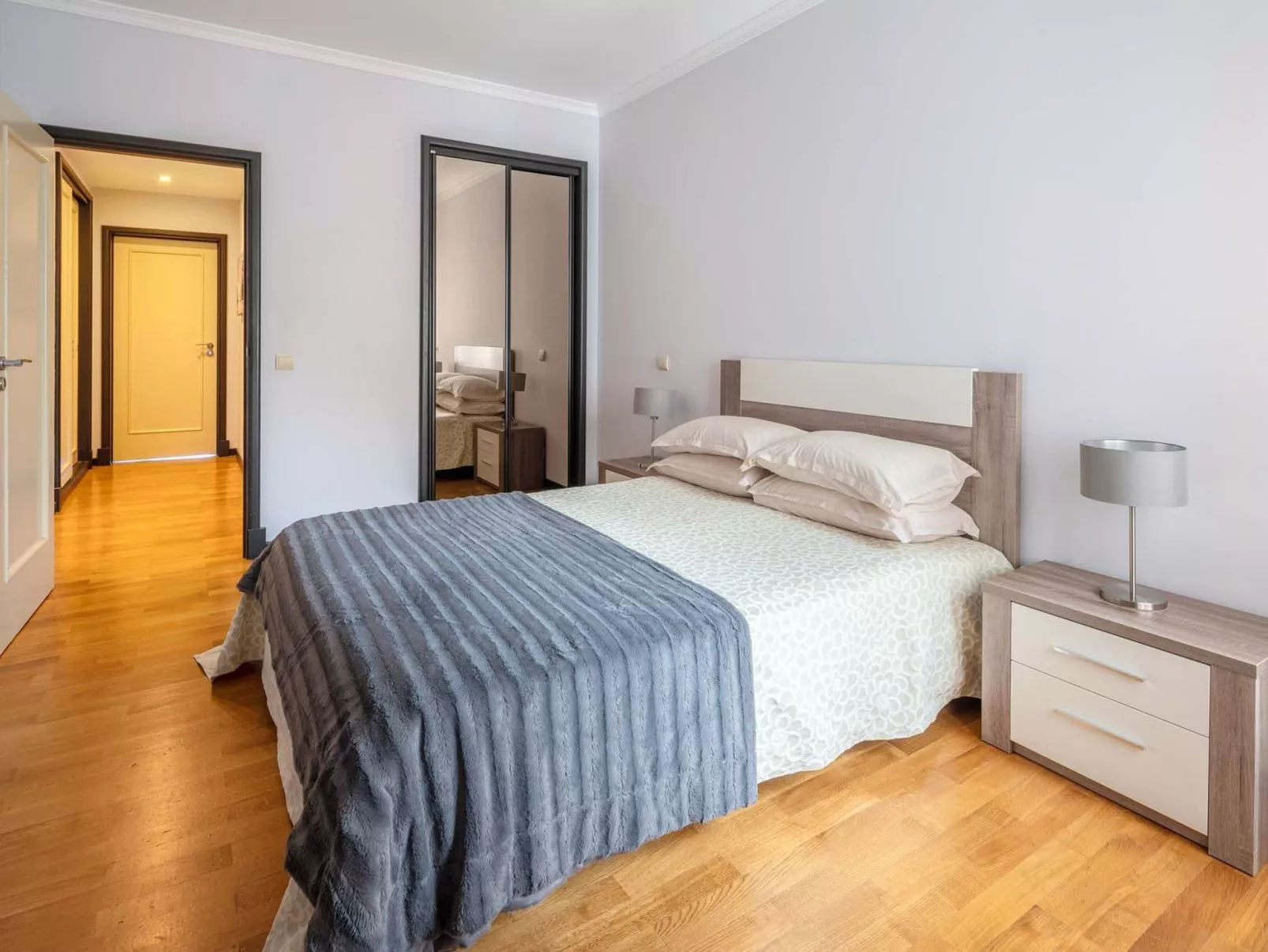 Modernes Terrassenapartment am Meer-Binnen