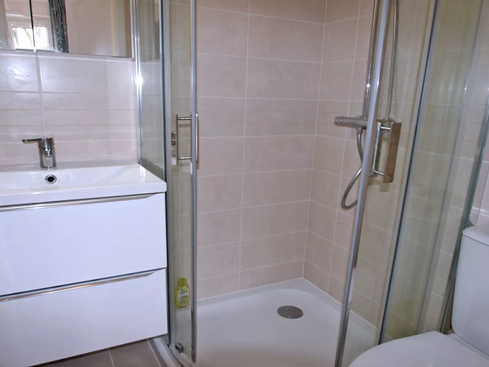 Appt T3 - 4 pers - Climatisation - Piscine-Binnen