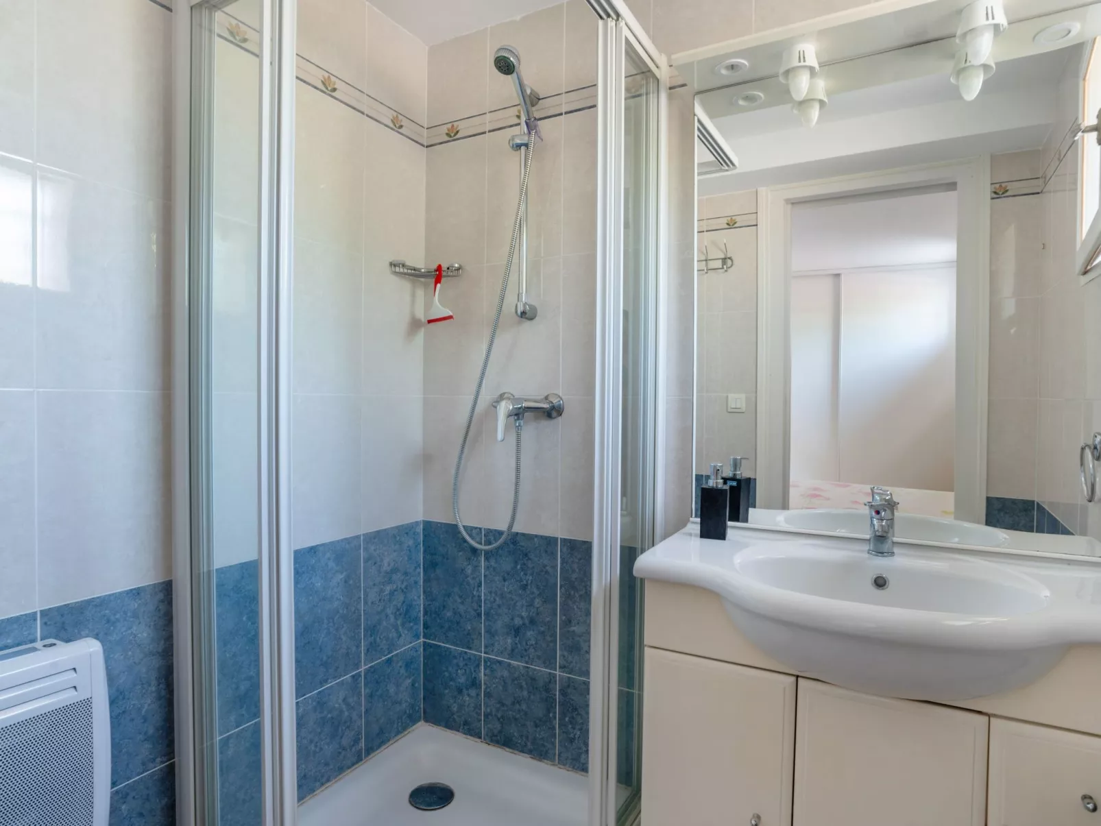 "Villa Cypangha"-Binnen