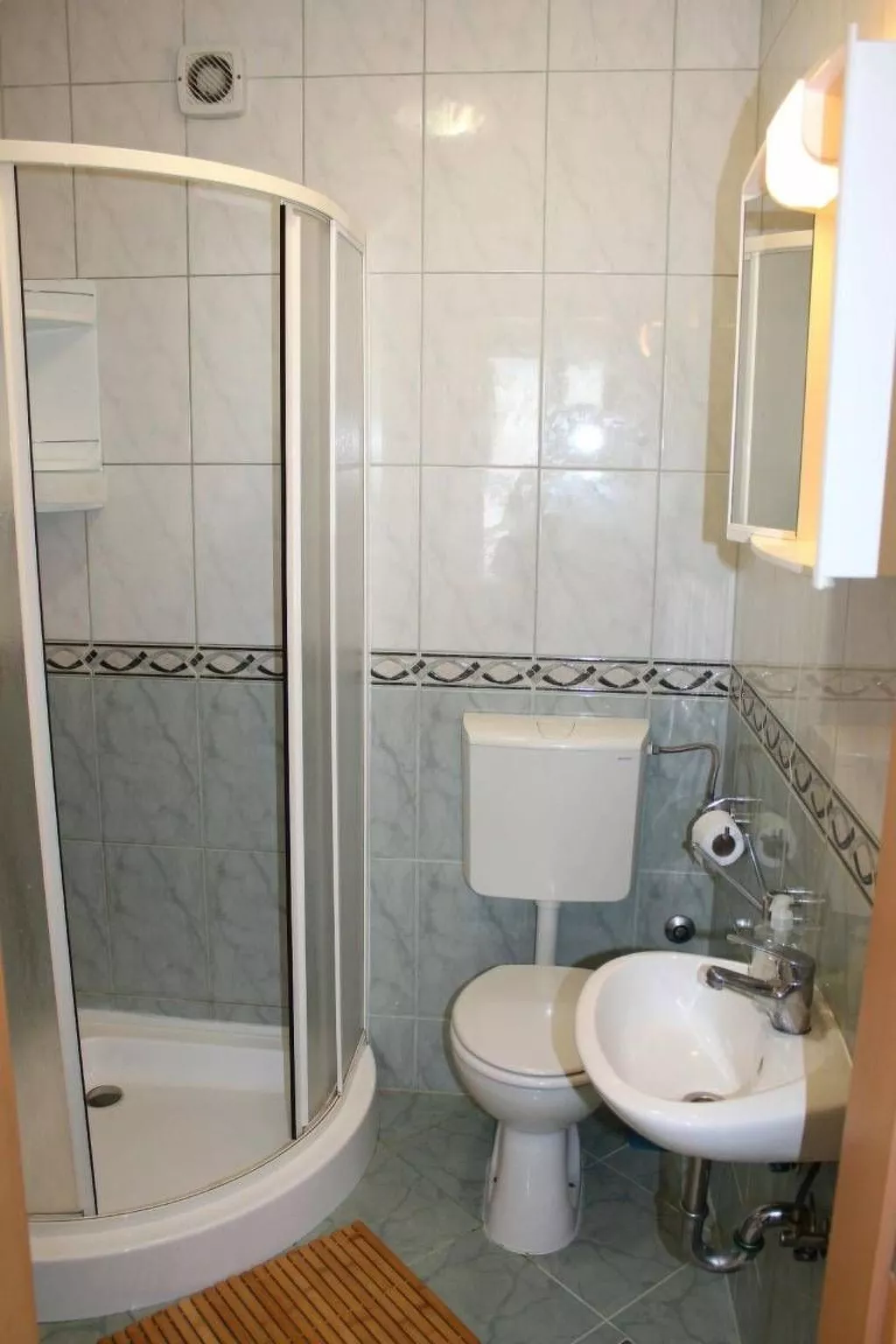 "Milan" direkt am Strand-Binnen