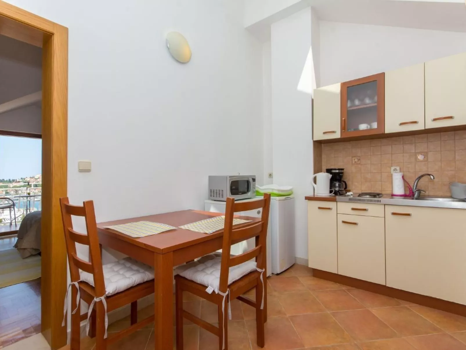 Apartment nahe Hafen mit Meerblick-Image-tags.info