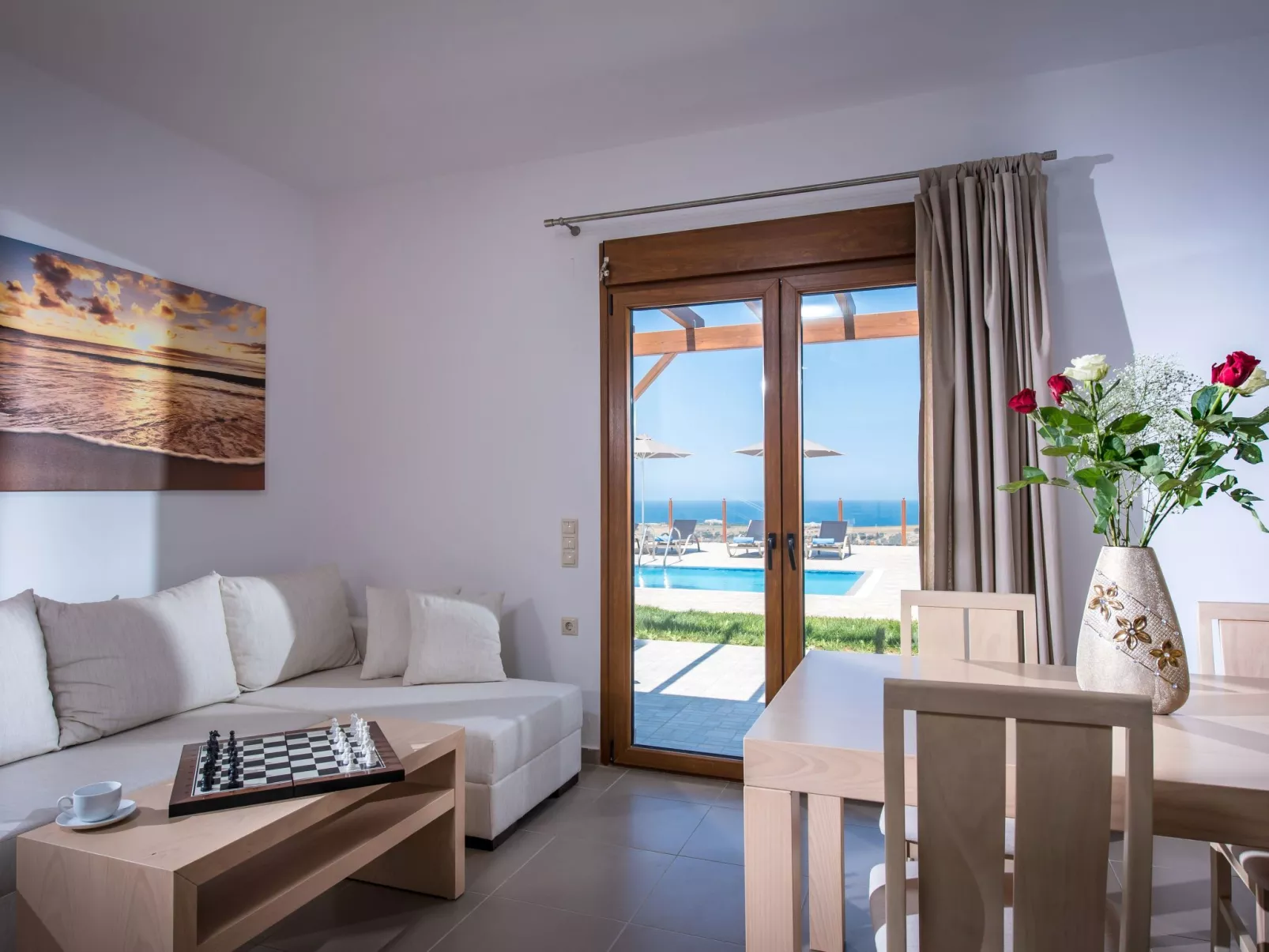 Villa mit Panoramablick Pool und Grillplatz in Strandnähe-Binnen