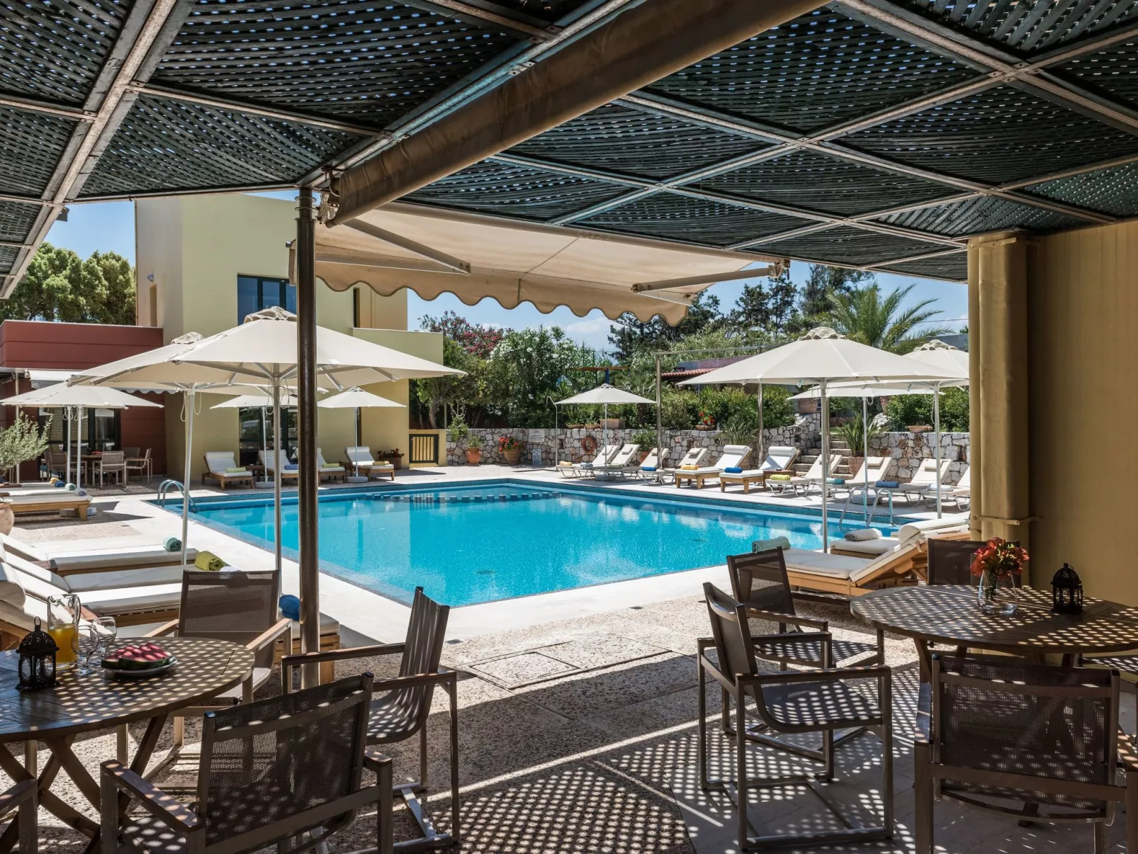 Mit gemeinschaftlichem Pool-Image-tags.info