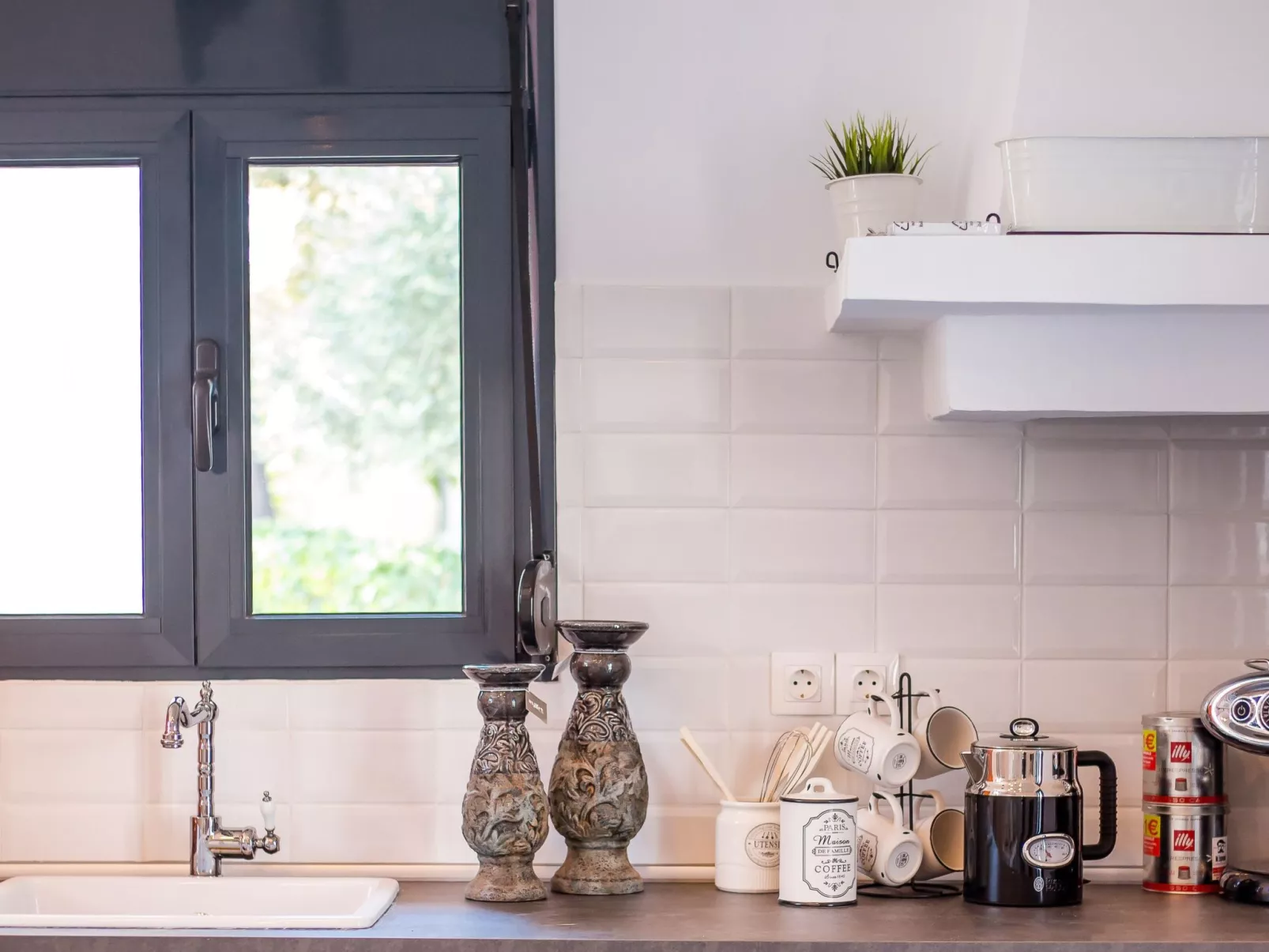 Für 4 Personen ca. 79 m&sup2; in Faliraki, Ägäis (Rhodos)-Image-tags.info