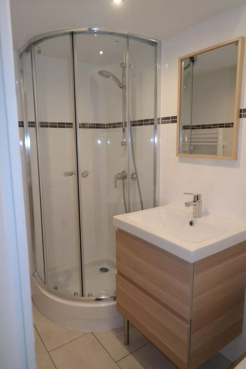 Schöne Unterkunft mit Terrasse in der Nähe des Meeres - Binnen