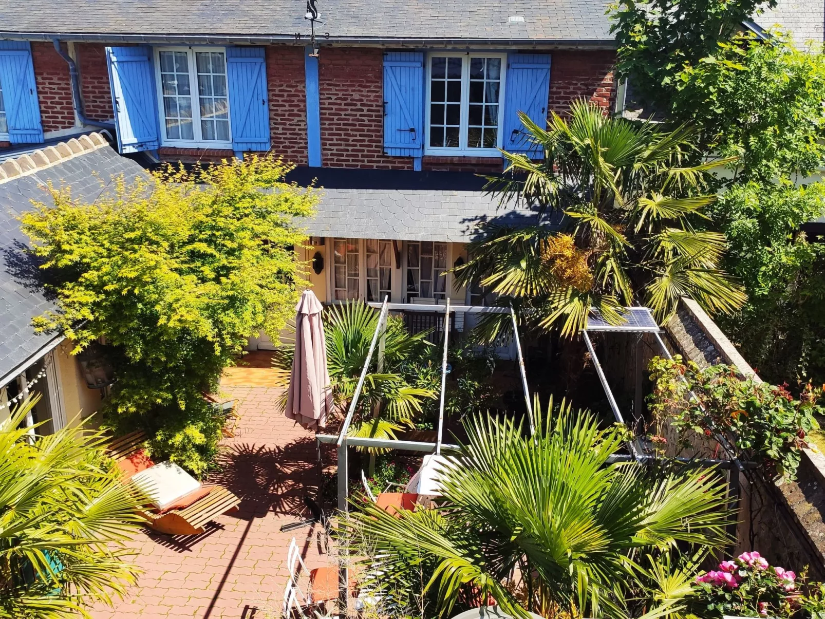 Joli studio pour 2 personnes-Buiten