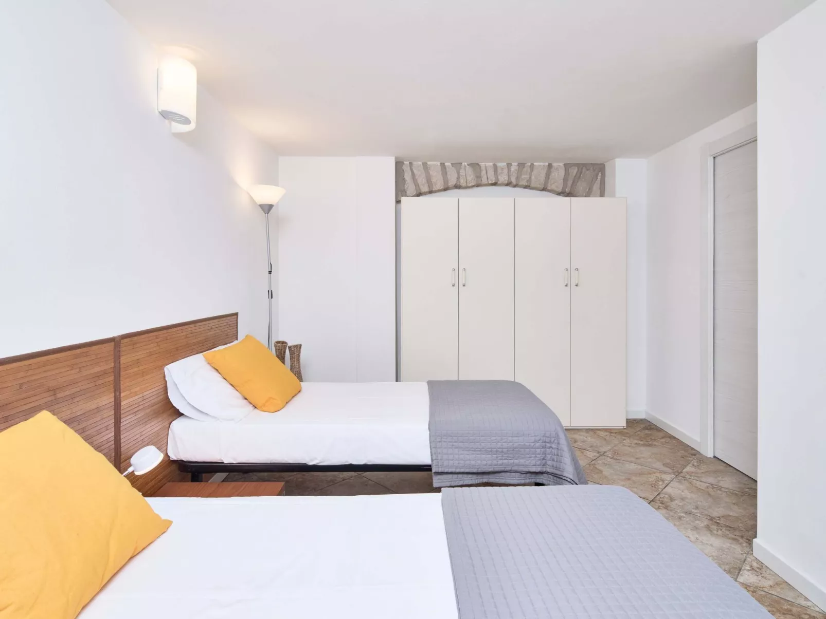 Freistehende Villa mit großem Innenhof BV7-Binnen