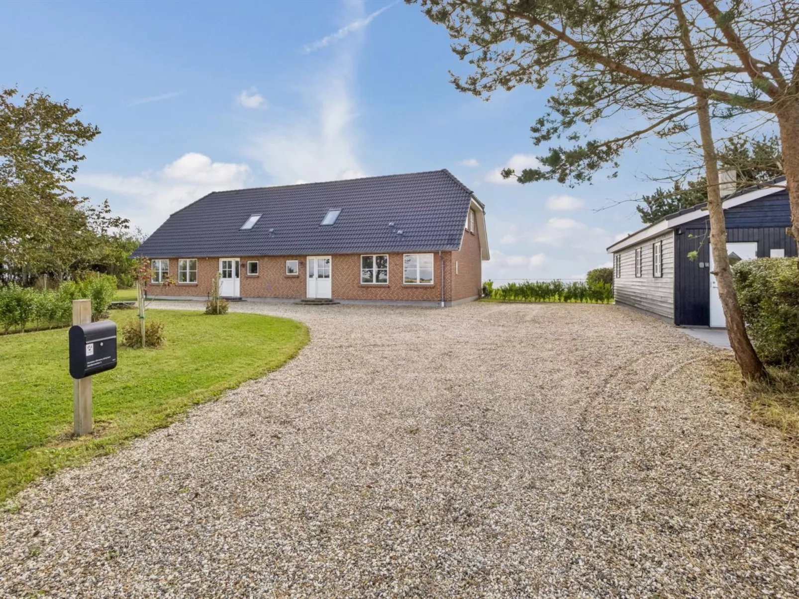 "Fridhild" - 150m to the fjord-Buiten