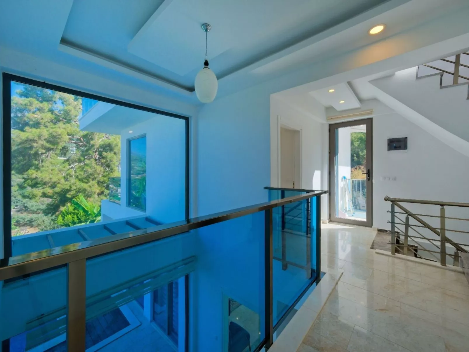 Villa mit unfassbarem Meerblick-Image-tags.info