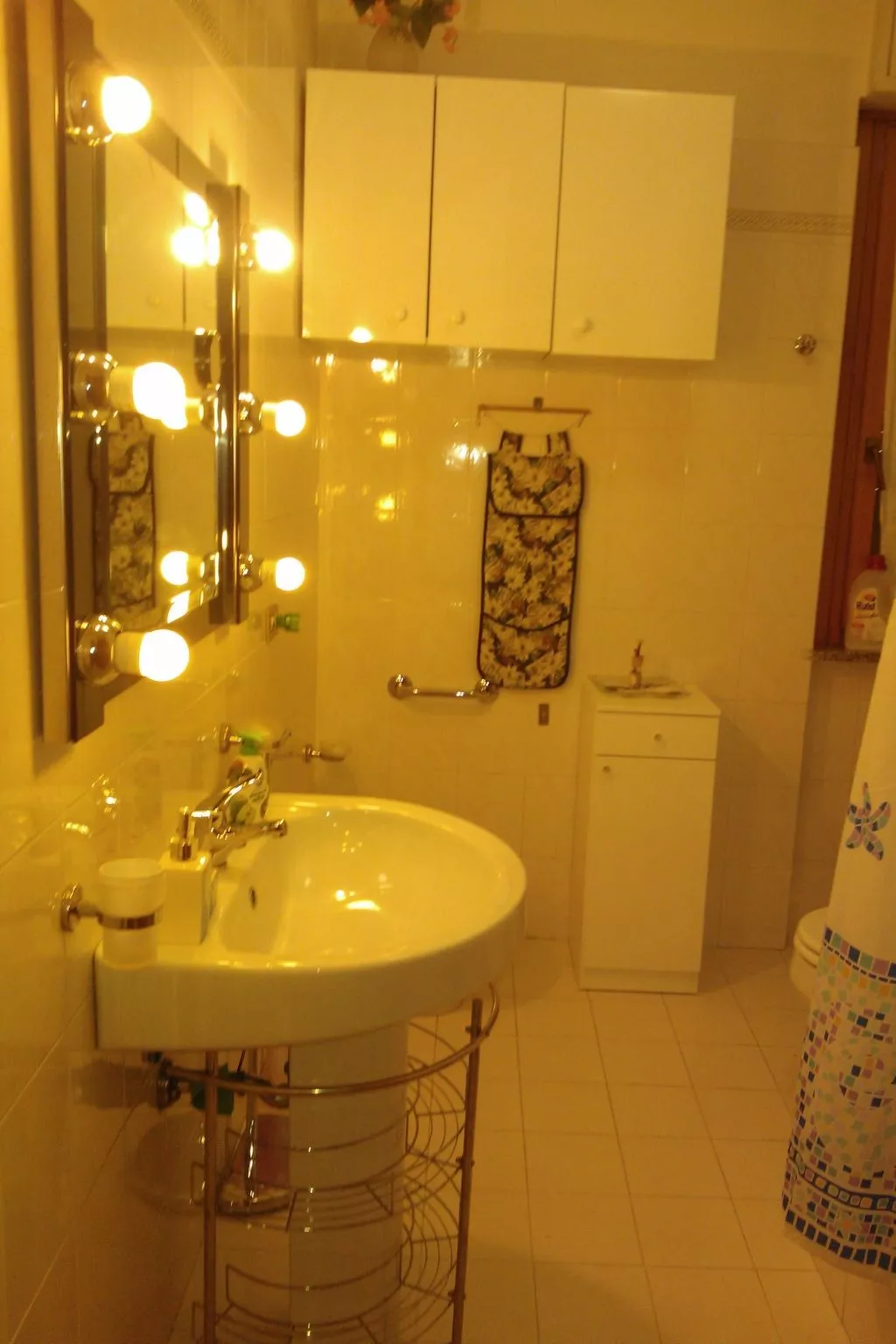 NICE LITTLE FLAT IN THE  GREENERY  IN PERUGIA-Binnen