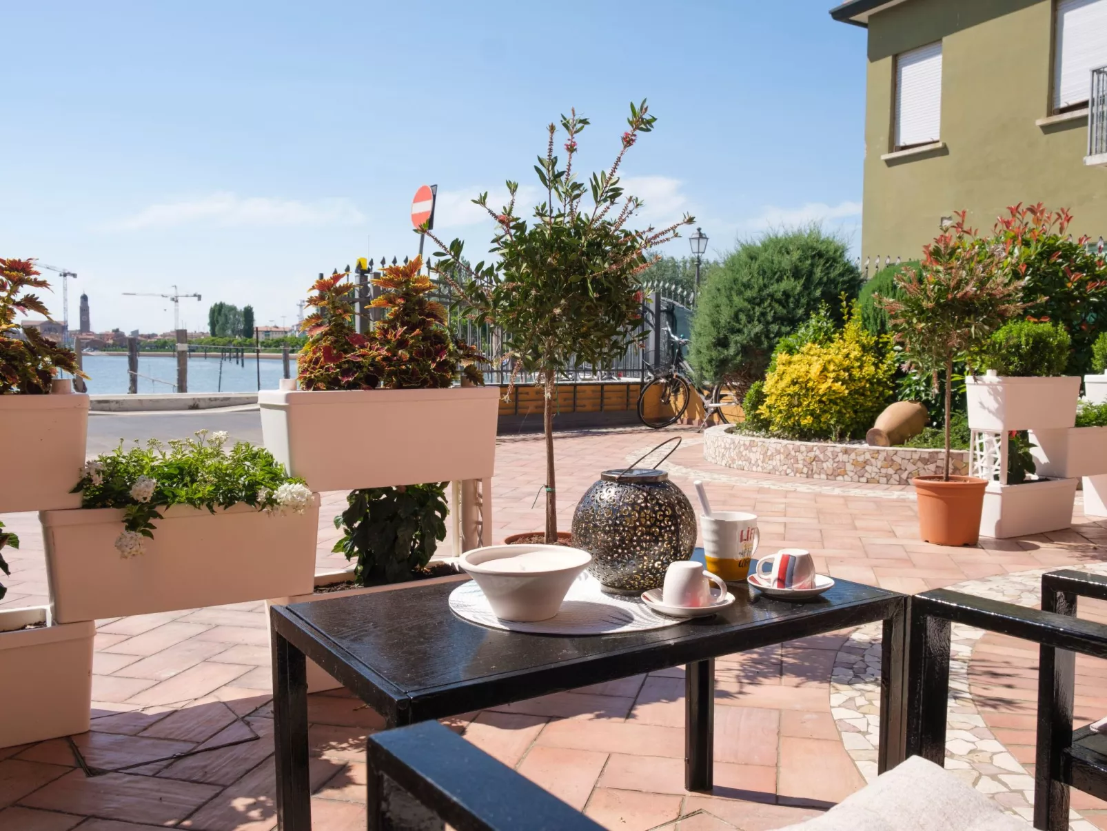 Wohnung mit Meerblick-Buiten